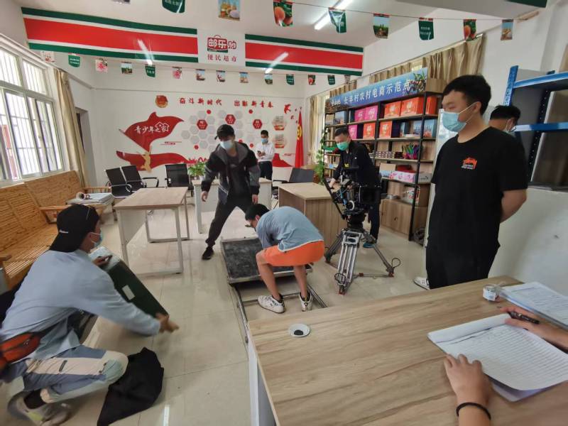 一支视频激活品牌生命力｜大通区产品视频拍摄公司的创意魔法秀